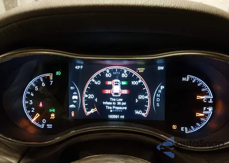 2015 Jeep Grand Cherokee Overland из США, поврежденный, VIN 1C4RJFCG6FC666366